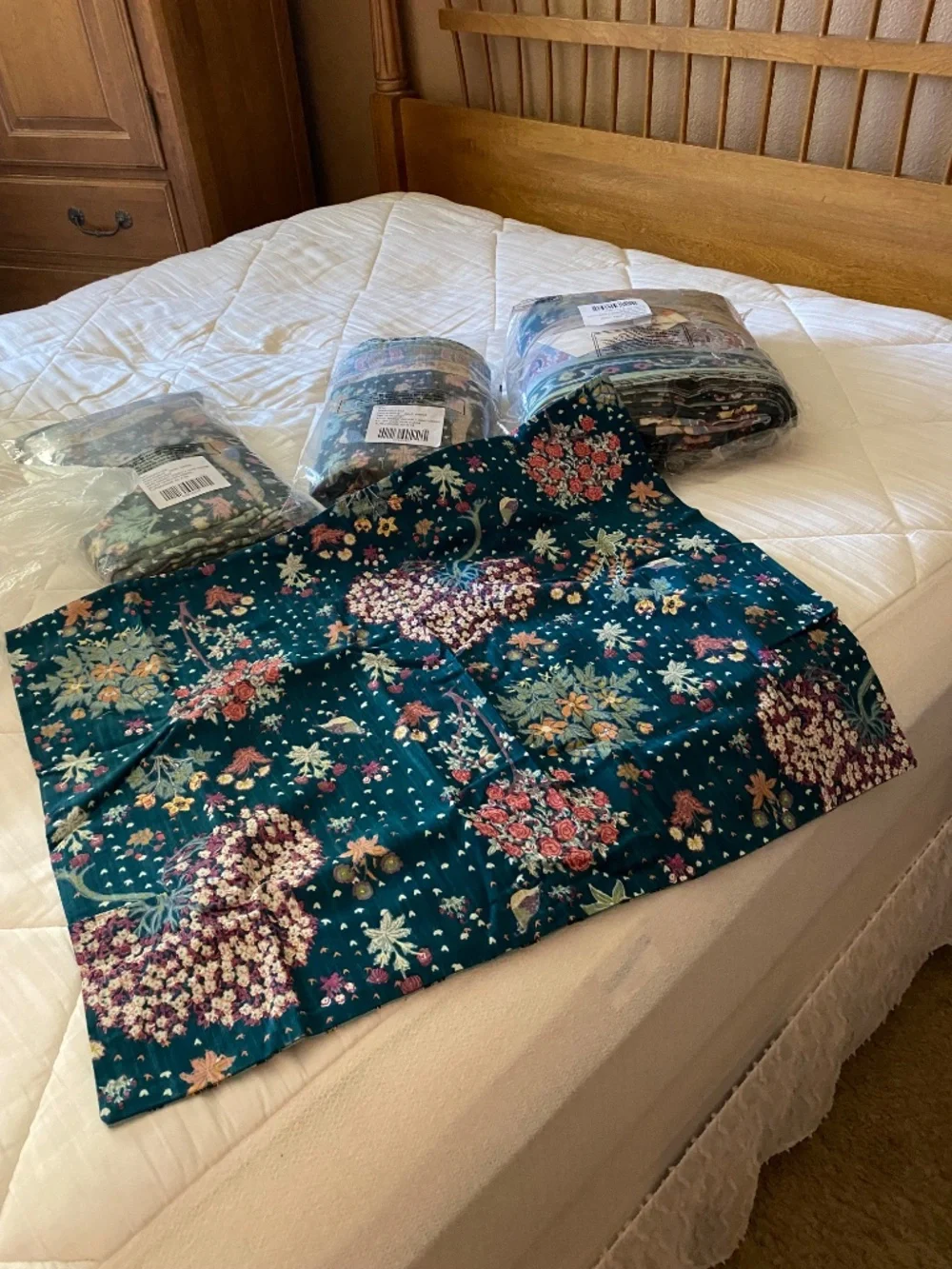 ANTHROPOLOGIE  DARBY DUVET QUEEN W/Q SHAMS 2 EA W/ CURTAINS SET OF 2 EA ALL NEW